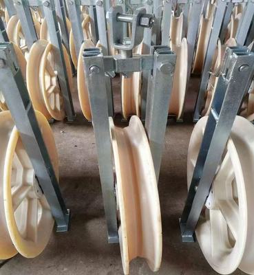 kaufen Durable 1040mm Wheel Nylon Stringing Pulley Block with Galvanized Surface for Power Line Construction online manufacture