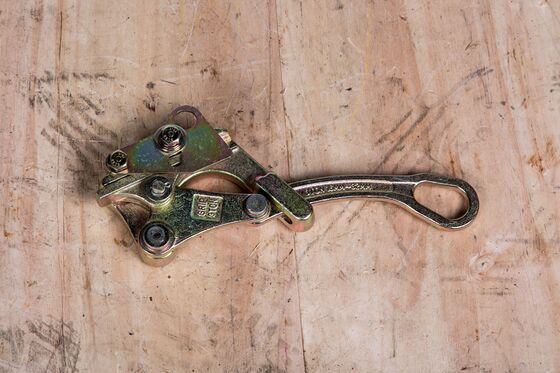 kaufen 3T Cable Come Along Clamp for 16–32mm Power Lines with Durable Steel Construction online manufacture