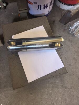 kaufen Heavy-Duty 8 Ton Swivel Wire Rope Connector with High-Strength Alloy Steel and Anti-Twist Swivel Design online manufacture