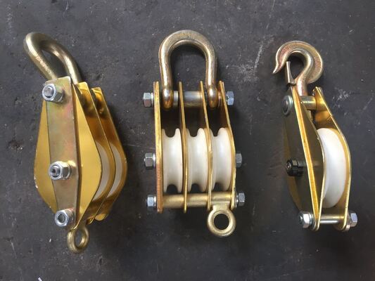 kaufen Aluminiumlegierung Umlenkrolle mit Drahtseilrolle, Nylonrad und seitlicher Öffnung für Schwerlast-Hebearbeiten online manufacture