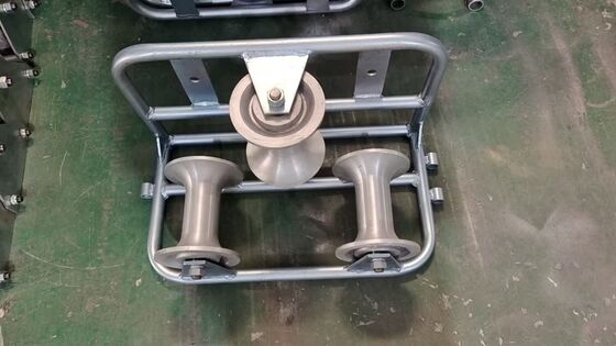 kaufen 10kN Schwerlast-Dreifach-Eckkabelroller aus verzinktem Aluminium für eine reibungslose Kabelinstallation online manufacture
