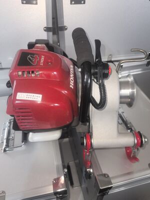 kaufen Tragbarer Kabelzuführer mit 700 kg Kapazität und Honda GX50 Benzinmotor für effizientes Kabelverlegen online manufacture