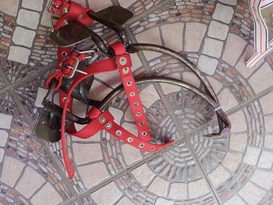 Schwerlast-verstellbarer Holzpfahlkletterer mit scharfen Spikes für 300-mm-Strommasten