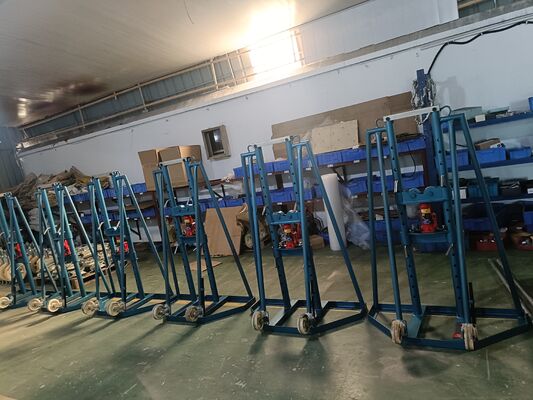 5-Tonnen-Hydraulik-Kabeltrommel-Wagenheberständer mit hochfestem Stahlrahmen und höhenverstellbarem Design für das Heben von Hochspannungskabeltrommeln